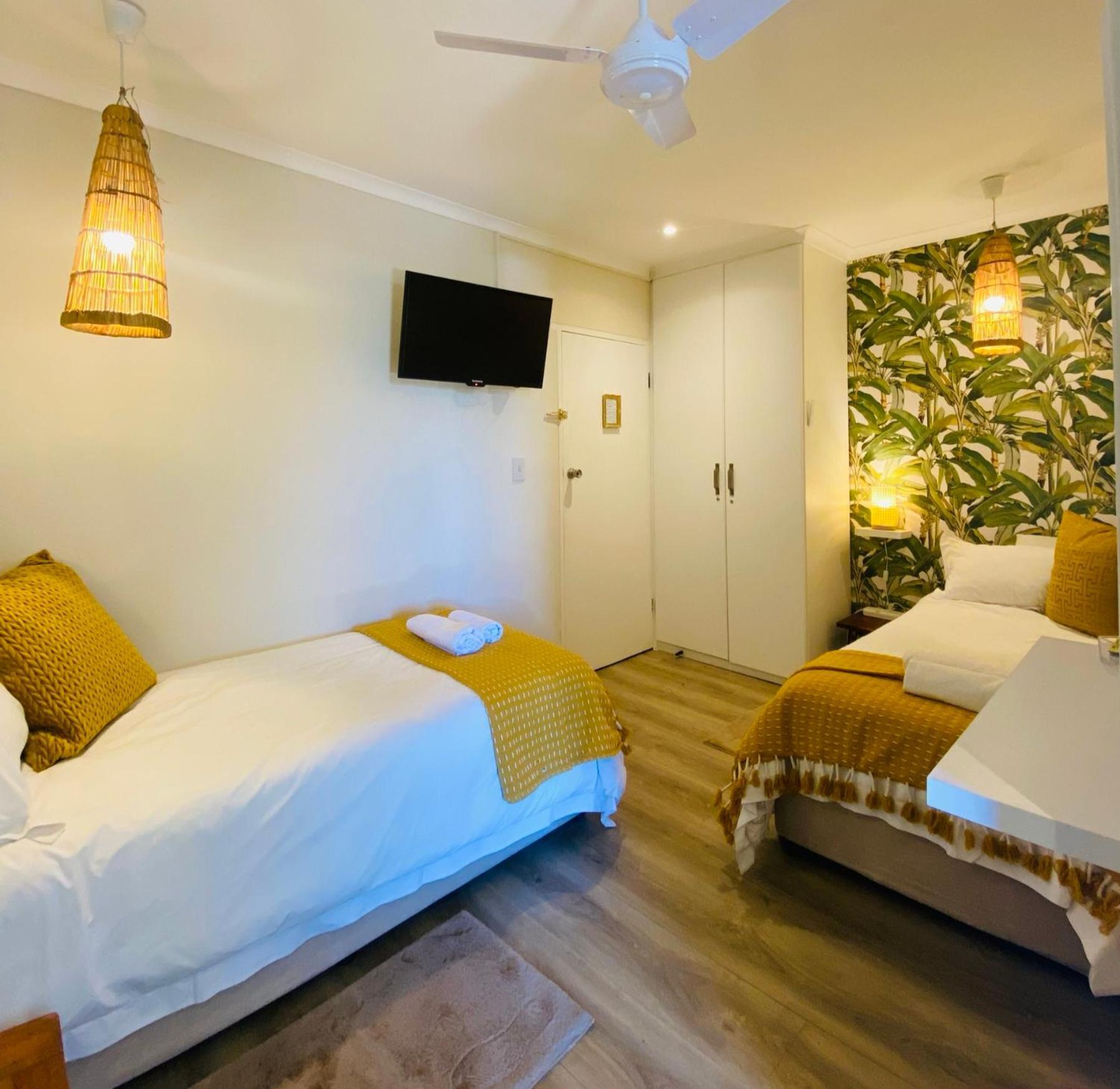 Dolphin Circle Bed And Breakfast Plettenberg Bay Exterior photo