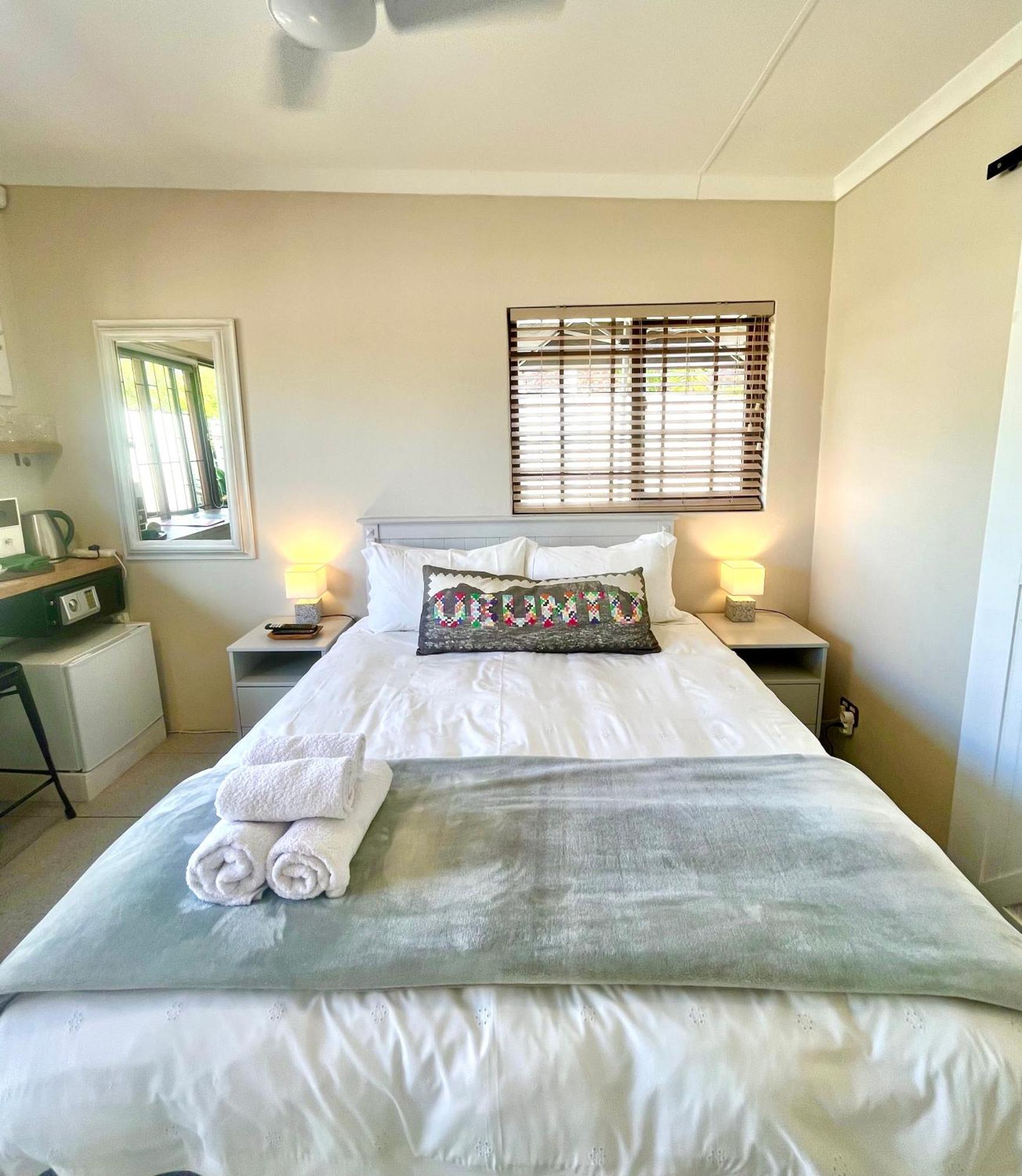 Dolphin Circle Bed And Breakfast Plettenberg Bay Exterior photo
