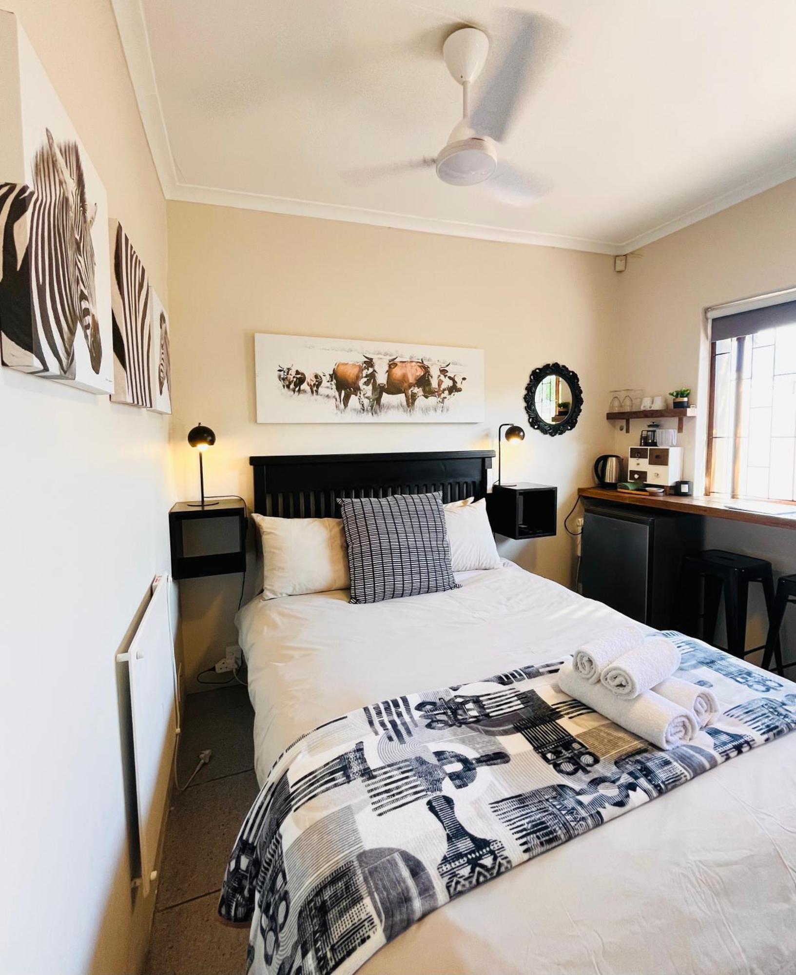 Dolphin Circle Bed And Breakfast Plettenberg Bay Exterior photo