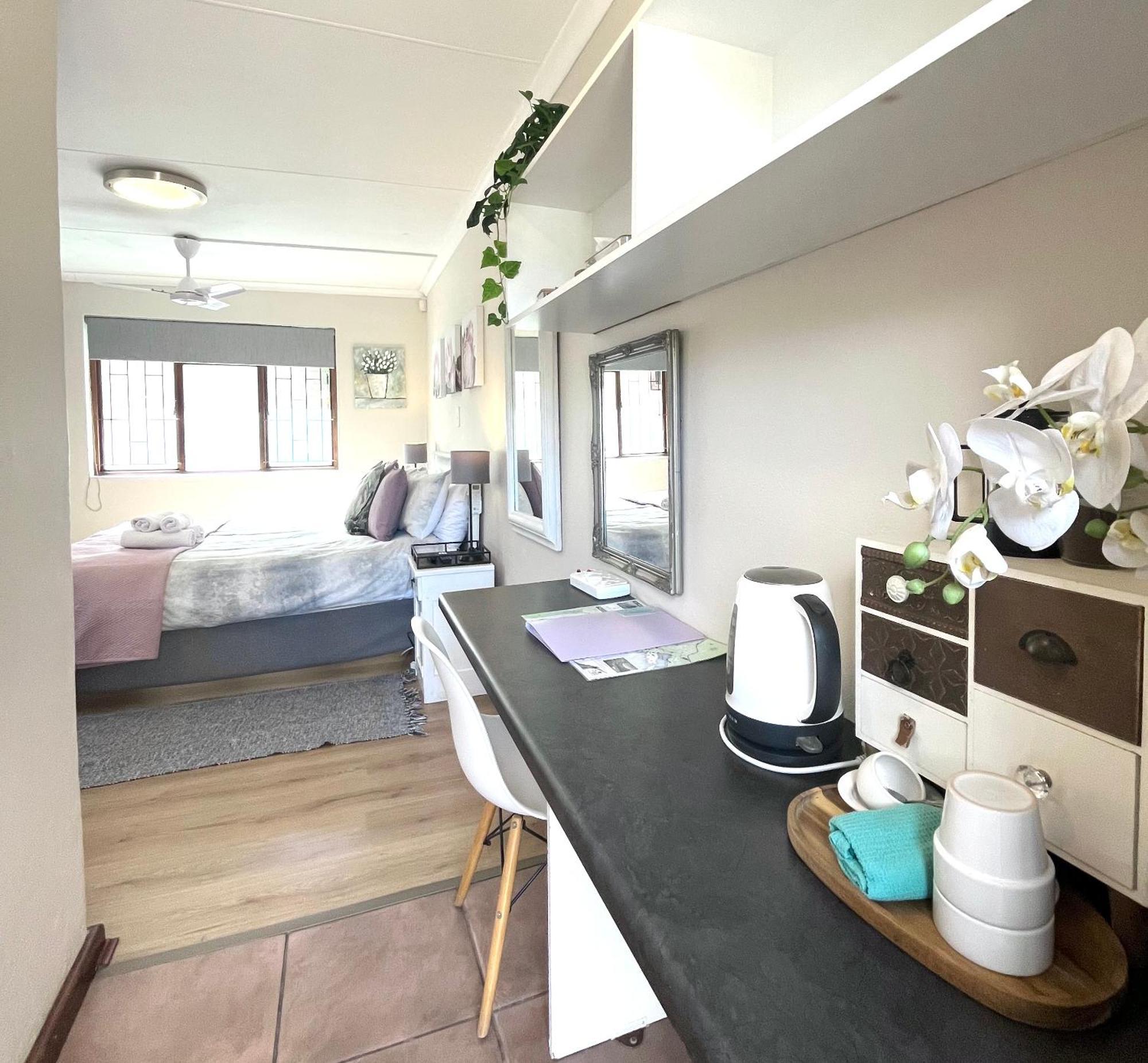 Dolphin Circle Bed And Breakfast Plettenberg Bay Exterior photo